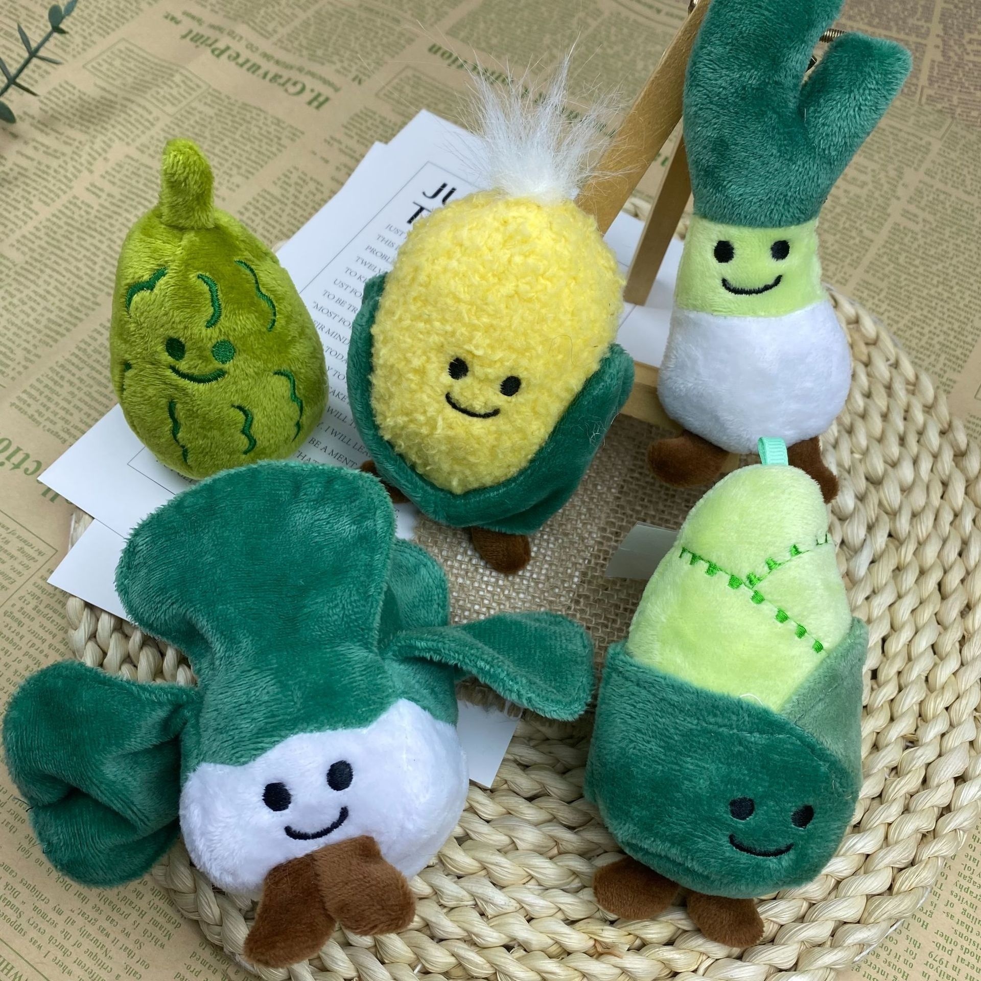 Creative Vegetable Cilanhua Coriander Plush Pendant Catch Baby Machine Cute Corn Bamboo Shoots Chive Bag Doll Hanging Ornaments