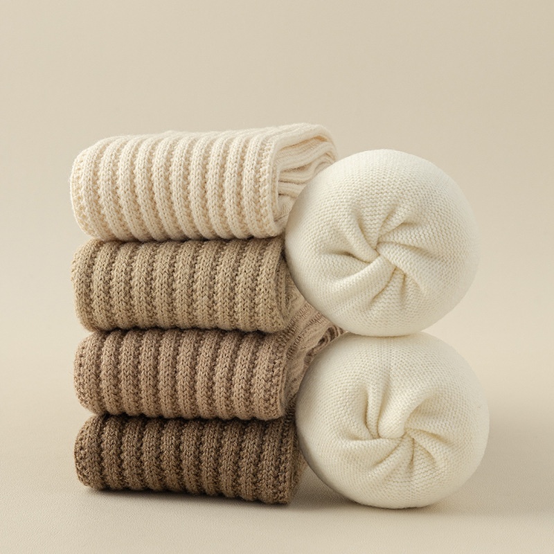 Calf Socks Women's Autumn And Winter Wool Precious Shell Velvet Vertical Stripes Slimming Pressure Soft Glutinous Half Leg JK Socks Warm Pile Socks