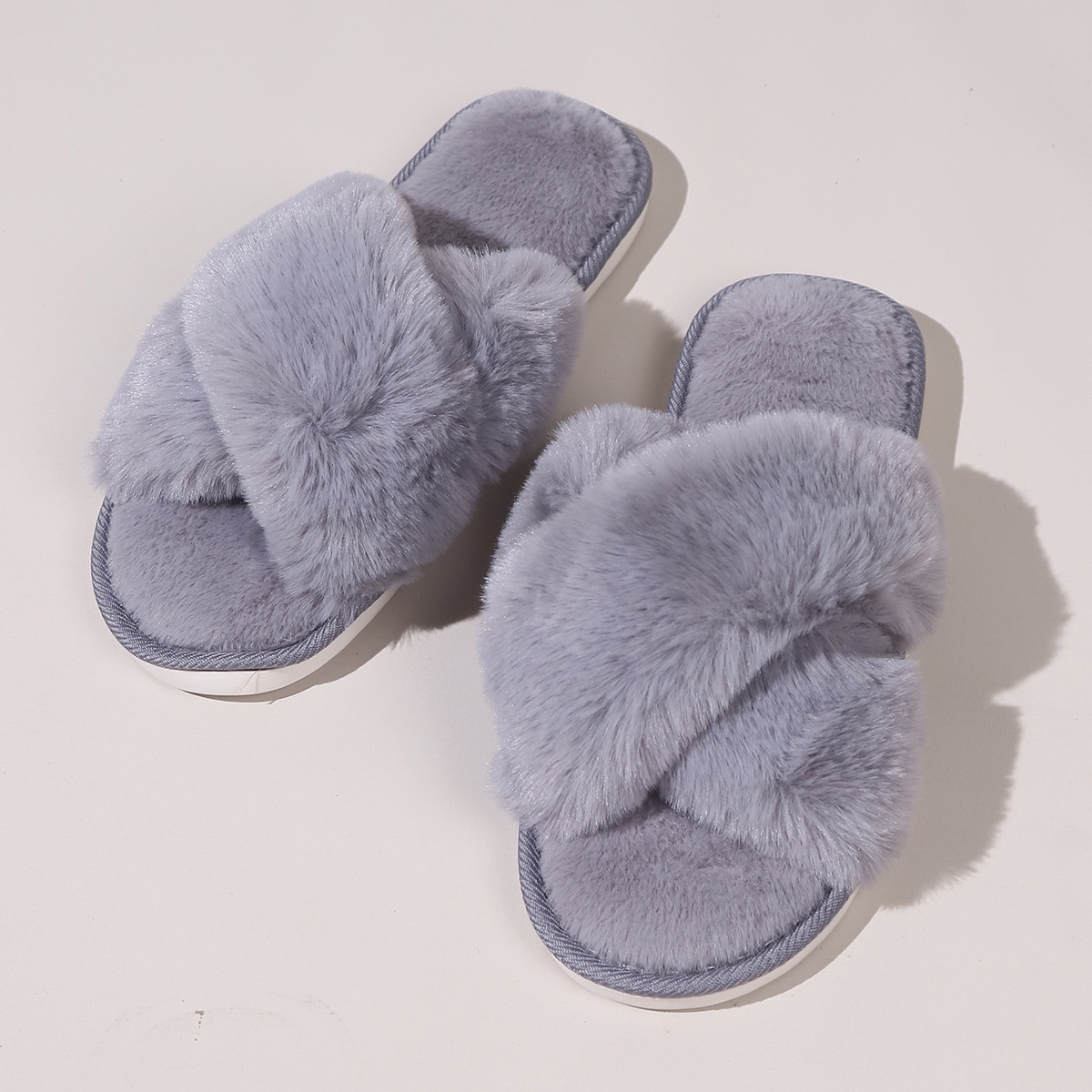 Women's Fur Slippers Fashionable Outdoor Wear Cross Flat Bottom Indoor And Outdoor Fashionable Plush Lazy Slippers