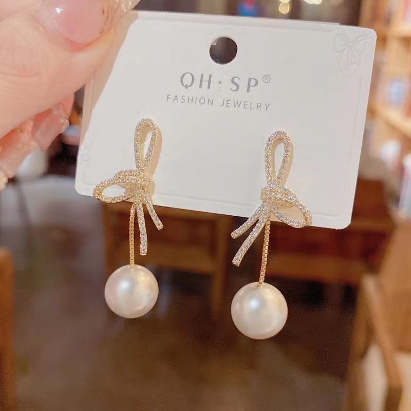 Autumn And Winter Bow Pearl Earrings French Niche Design High-end Internet Celebrity Earrings