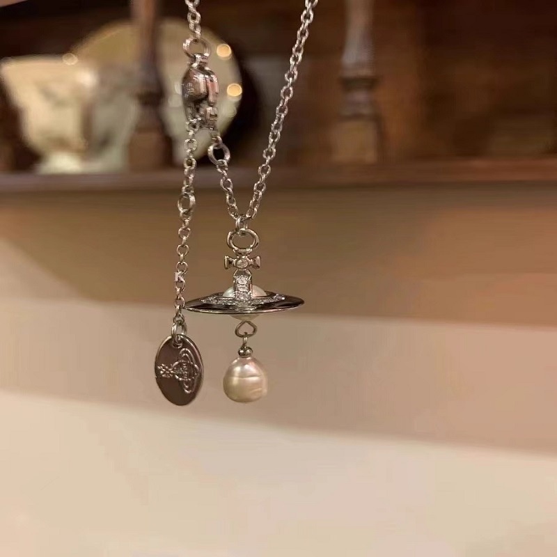 Empress Dowager Baroque Three-dimensional Saturn Water Drop Pearl Necklace Women's UFO Elegant All-match French Light Luxury Clavicle Chain