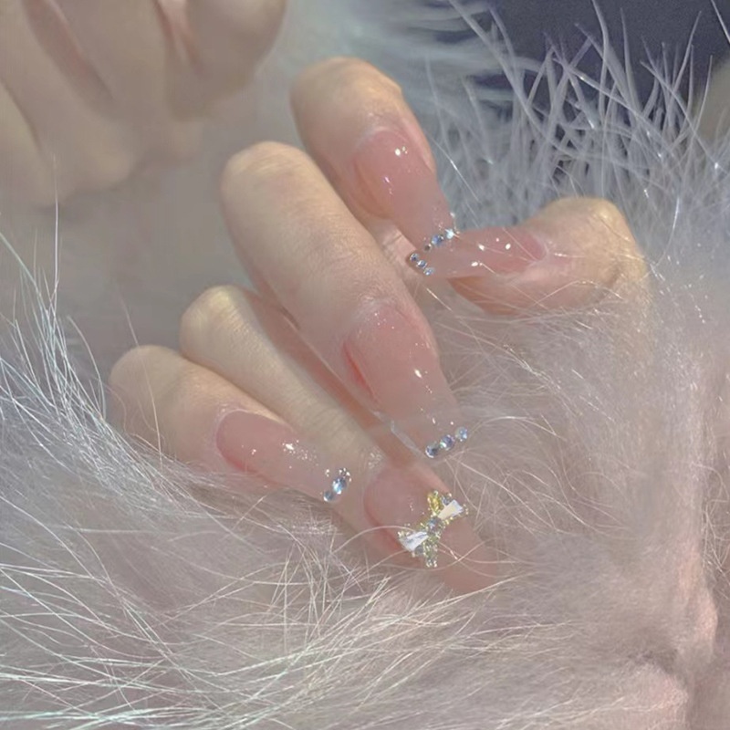 Gentle Nail Stickers False Nails Medium-length Wearable Detachable Nail Art Finished Butterfly Whitening Nails