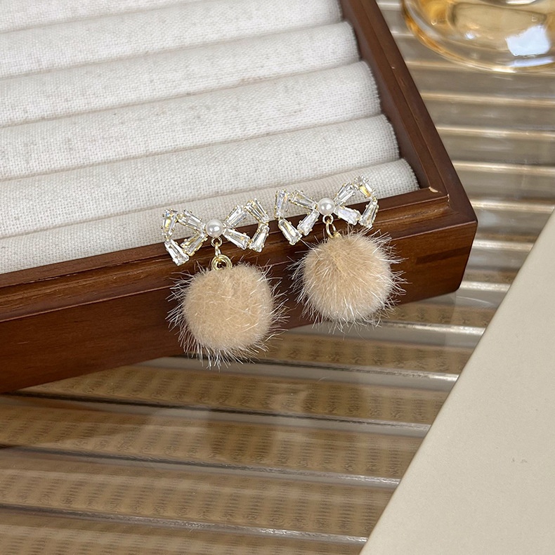 Fluffy Ball Earrings For Womeny Earrings Niche Design Bow Autumn And Winter Fur Ball Earrings