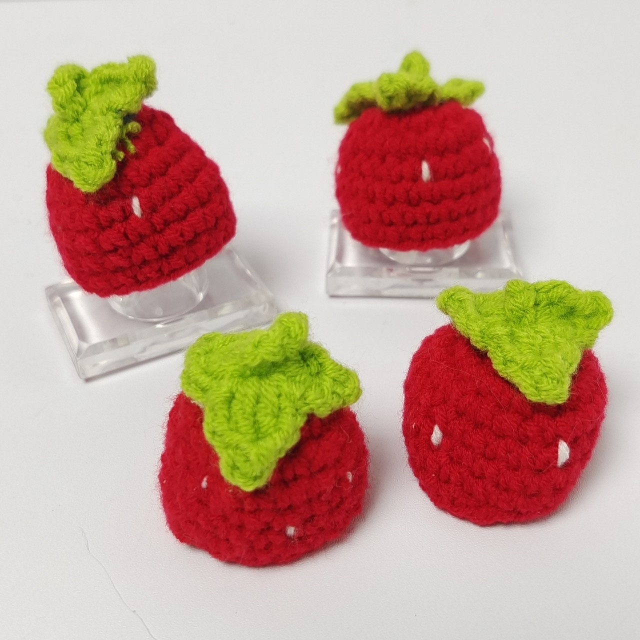 Hamster Parrot Small Pet Hat Toy Hat Hand Crocheted Strawberry Crochet Hat Pose Props