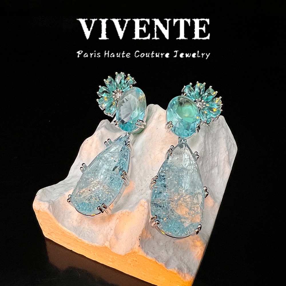 Original 5A High-set Sea Ice Blue Diamond Hot-selling Catwalk High-grade Texture Cut Zircon Exquisite Earrings