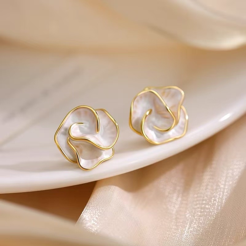 925 Silver Needle Camellia Earrings Explosions Niche High-end Earrings Light Luxury Earrings For Women