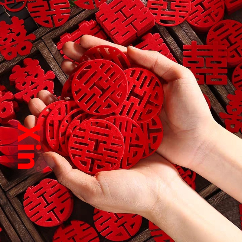 Mini Happy Words Sprinkled On The Bed, Small Round Happy Wedding Room Decoration, Hand-thrown Small Happy Wedding Sprinkles, Small Happy Words, Wedding Staircase Happy