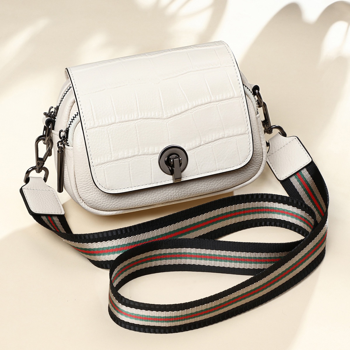 Bags For Women Winter Style Genuine Leather Fashion Crossbody Bag For Women Wide Strap Fish Pattern High-End Single Shoulder Small Bag