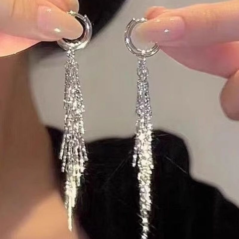 Silver Tassel Earrings Women's Light Luxury Niche Design Ear Buckle Fashionable Elegant All-match Slimming Earrings