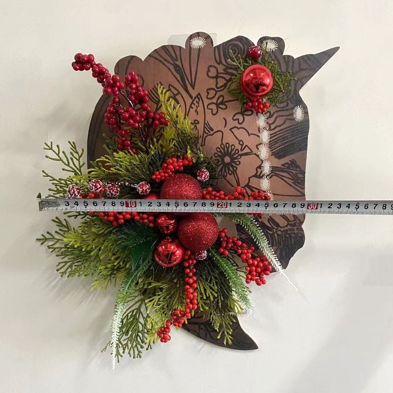 Independent Station Horse Head Wreath Christmas Wreath Christmas Holiday Decorations Horse Head With Christmas Ball Wreath