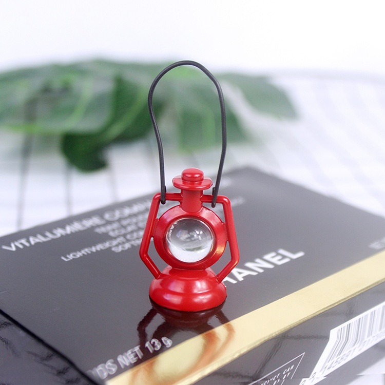 52 DOLLHOUSEDollhouse Accessories Miniature Model Toy Shooting Props Simulation Mini Kerosene Lamp F114