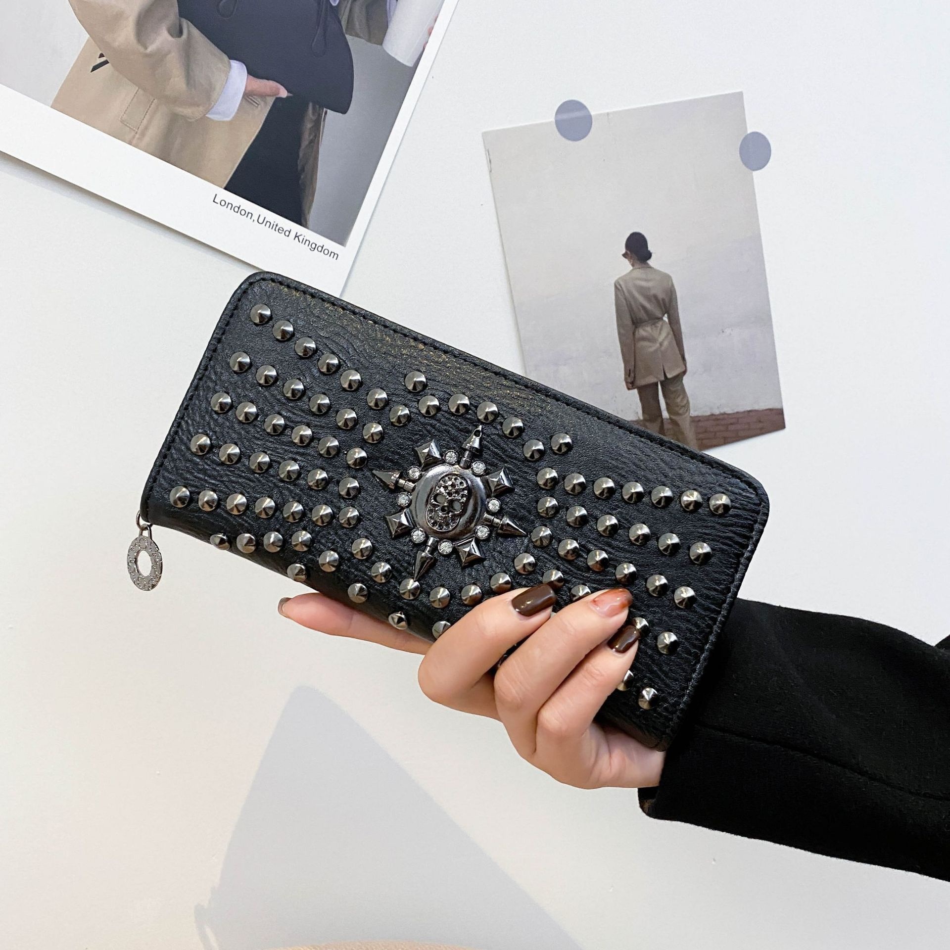 Punk Rivet Skull Women's Wallet Long Large Capacity Coin Purse Multi Card Sit Fashion Wallet