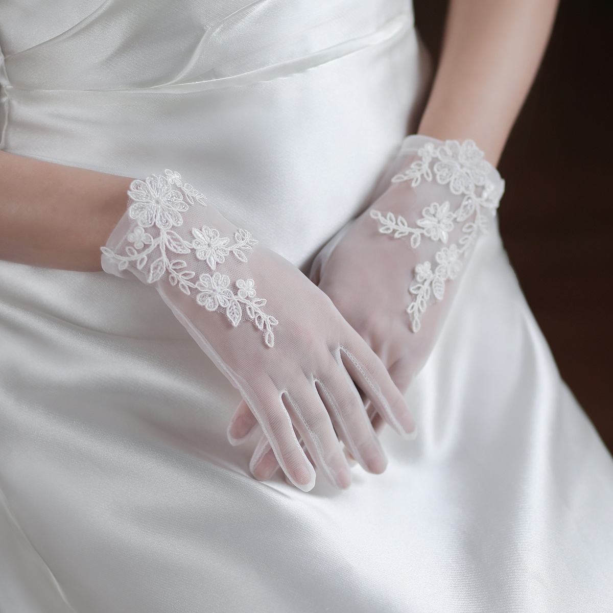 WG060 White Wedding Gloves Elegant Super Fairy Short Lace Wedding Photo Dinner Party Gloves