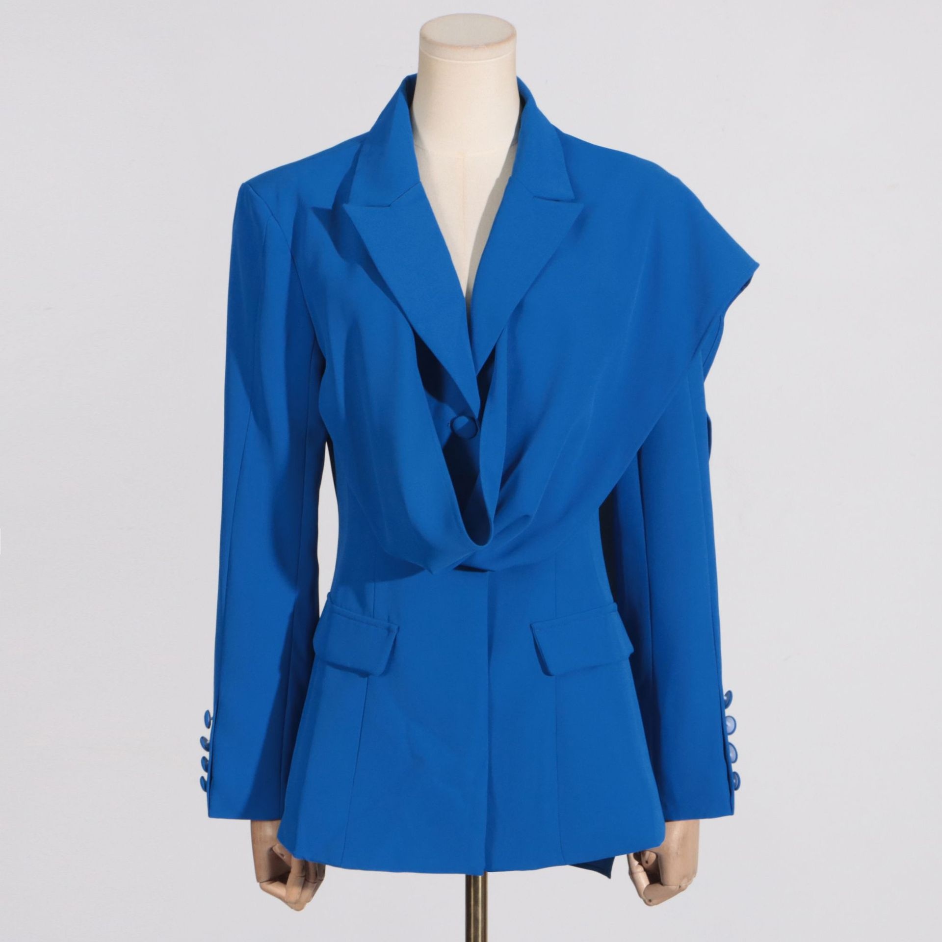 Fashionable Elegant Blue Blazer:Slim-Fit Women's Formal Jacket With High-End Design