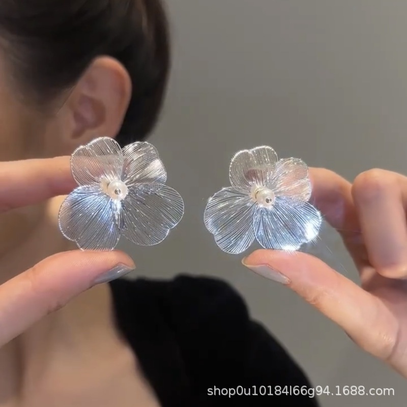 Transparent Bow Flower Earrings For Women Simple Luminous Bow Petals Niche Versatile Temperament High-end Earrings