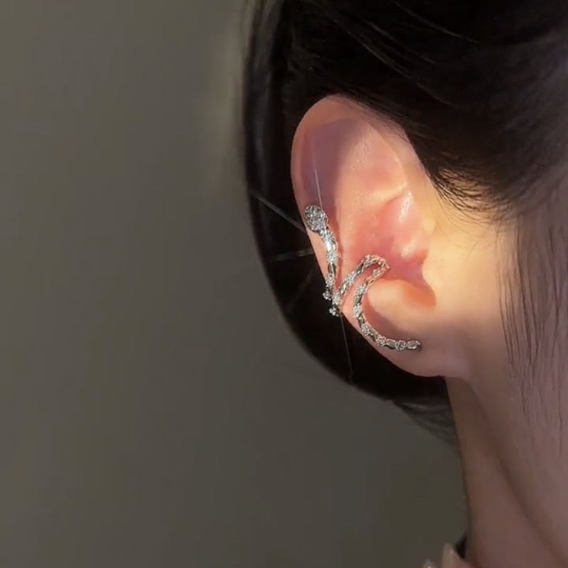Sweet And Cool Exquisite Snake-shaped Ear Bone Clip High-end Cool Style Personality Non-pierced Ear Clip Female Temperament Versatile Earrings