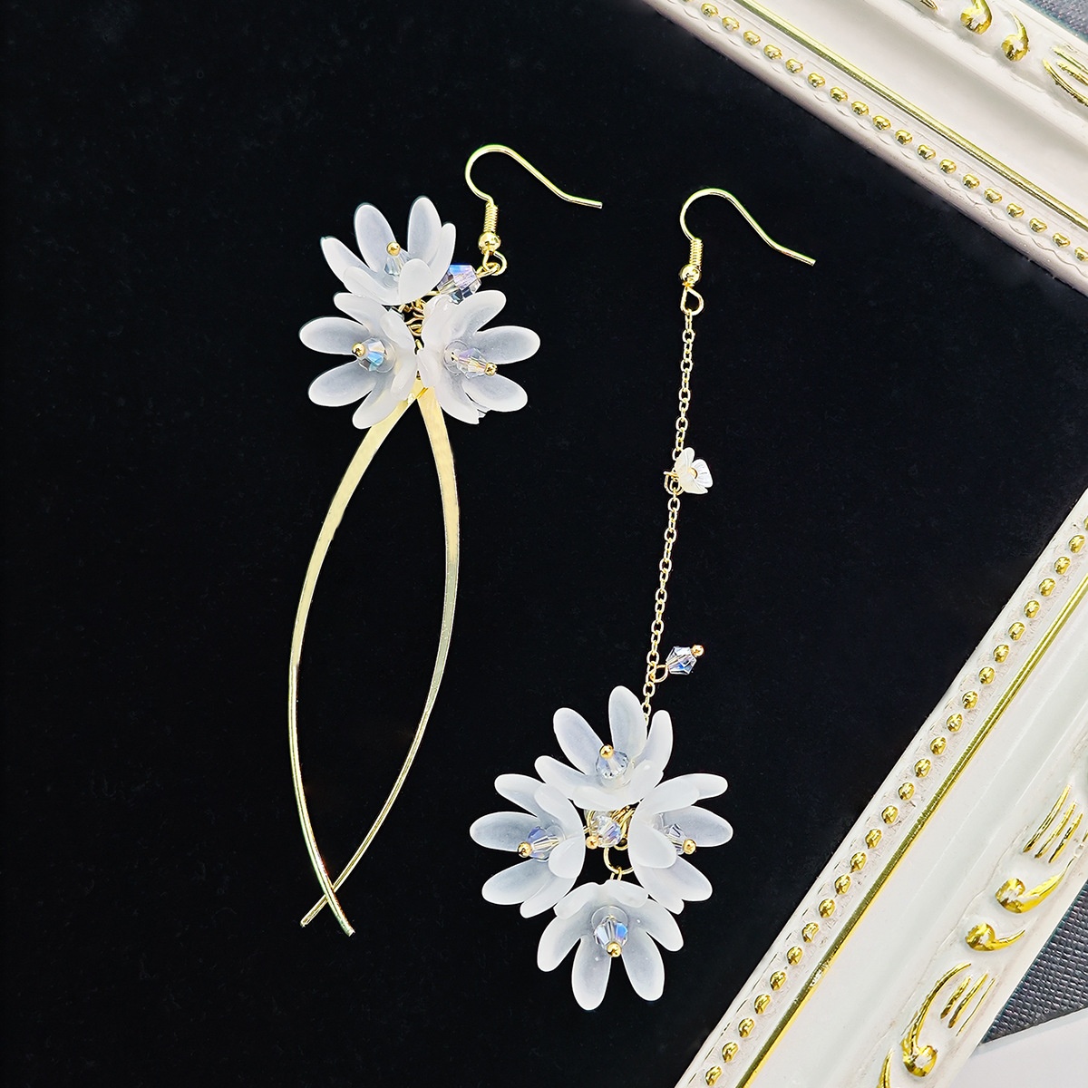 Korean Version Of The Forest Holiday Style Girl Asymmetrical Flower Earrings Temperament Acrylic Flower Crystal Tassel Earrings