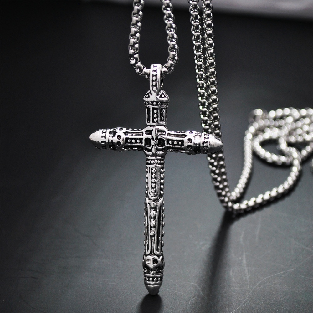 Carved Titanium Steel Chain Religious Cross Pendant Fashionable And Simple Men And Women Hip-hop Necklace Does Not Fade European And American Jewelry