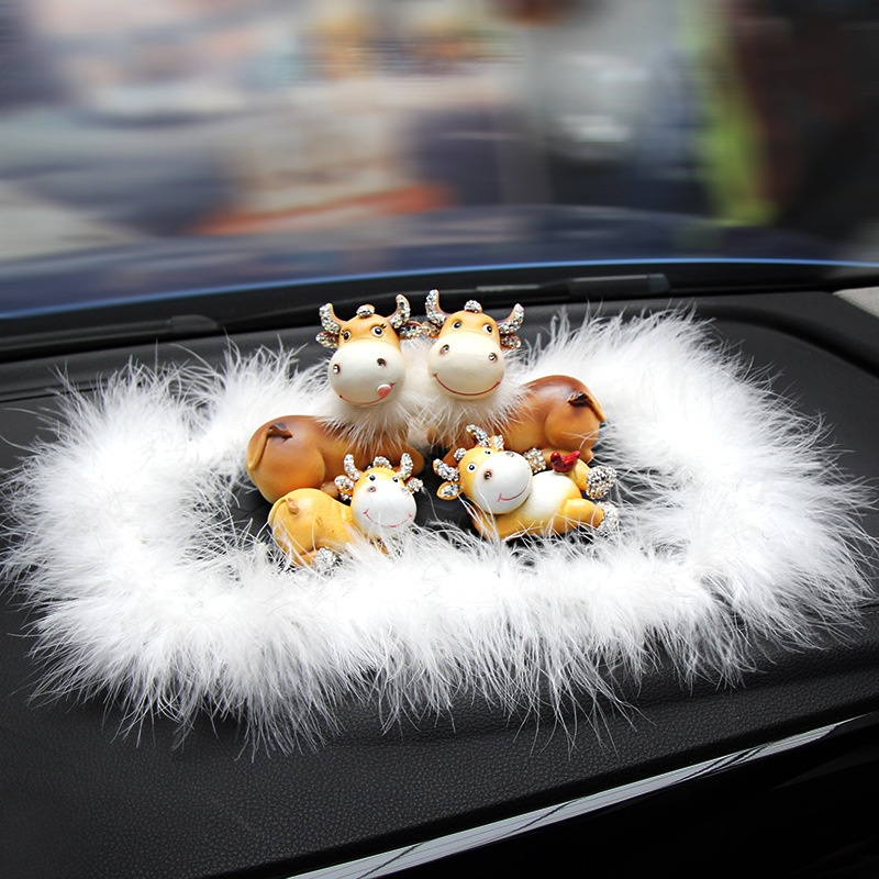 Car Center Console Decoration Cute Diamond-studded Calf Four Feather Pad Combination Car Ornaments Car Interior Accessories