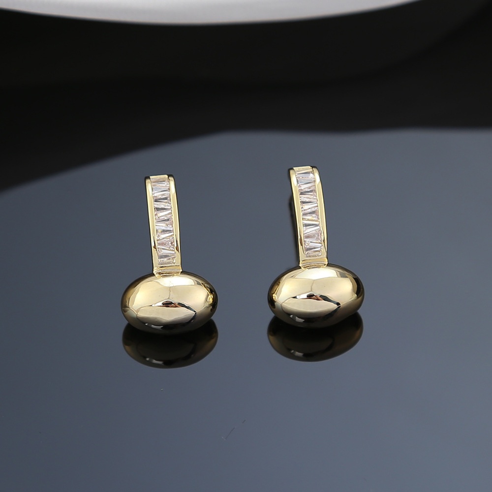 925 Silver Needle Inlaid Zircon Bean Earrings High-end Light Luxury Earrings Simple Temperament Niche Earrings