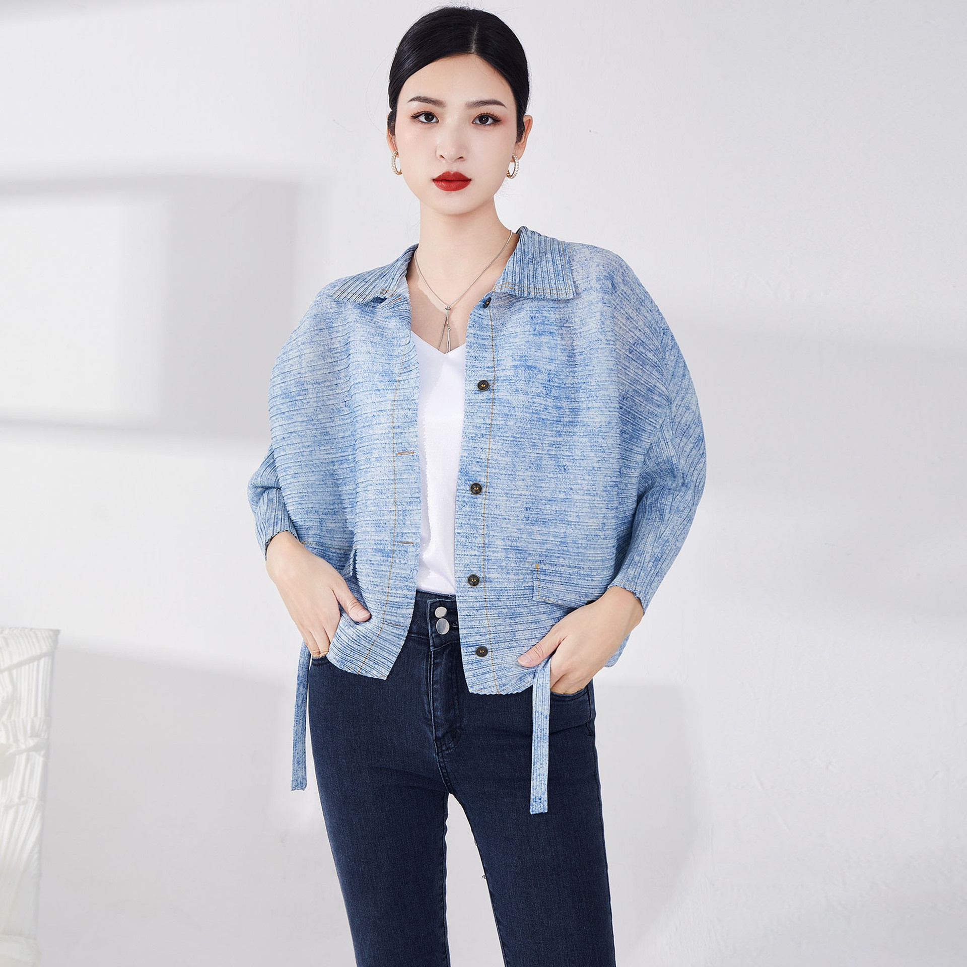 Pleated Denim Jacket For Women,Style For Spring And Autumn,Loose And Slim Bat Sleeve Top,Lazy Style,Fashionable And Versatile Cardigan