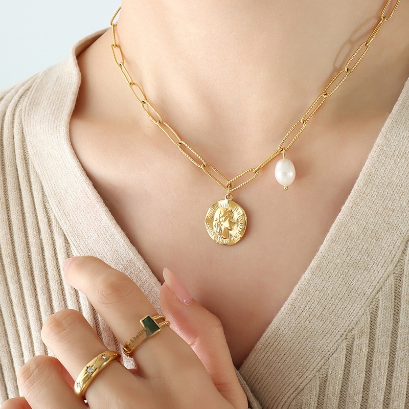 YHip-hop Retro Classic Portrait Round Freshwater Pearl Pearl Pendant Necklace Hot-selling Jewelry