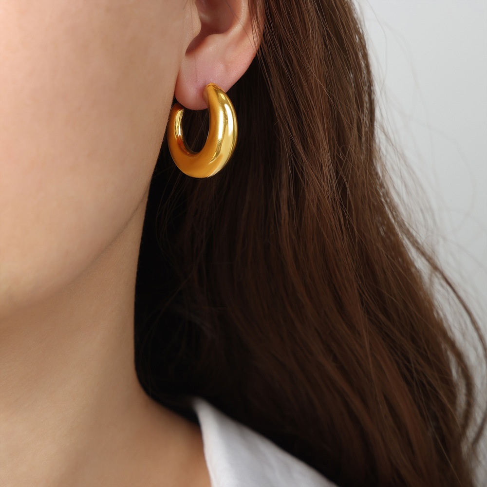 Fashionable Commuting Minimalist Style Temperament Versatile Geometric Niche Jewelry Bright Design Titanium Steel Gold-plated C-shaped Earrings