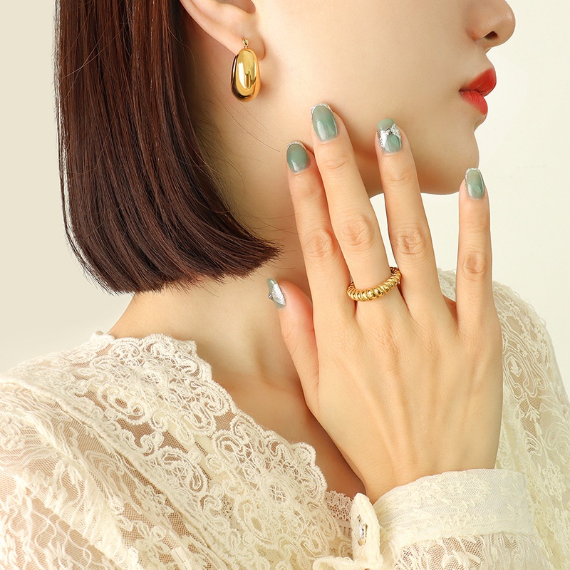 European And American Style Niche Non-fading U-shaped Geometric Earrings For Women Titanium Steel Material Gold-plated Ear Buckles One Piece Dropshipping