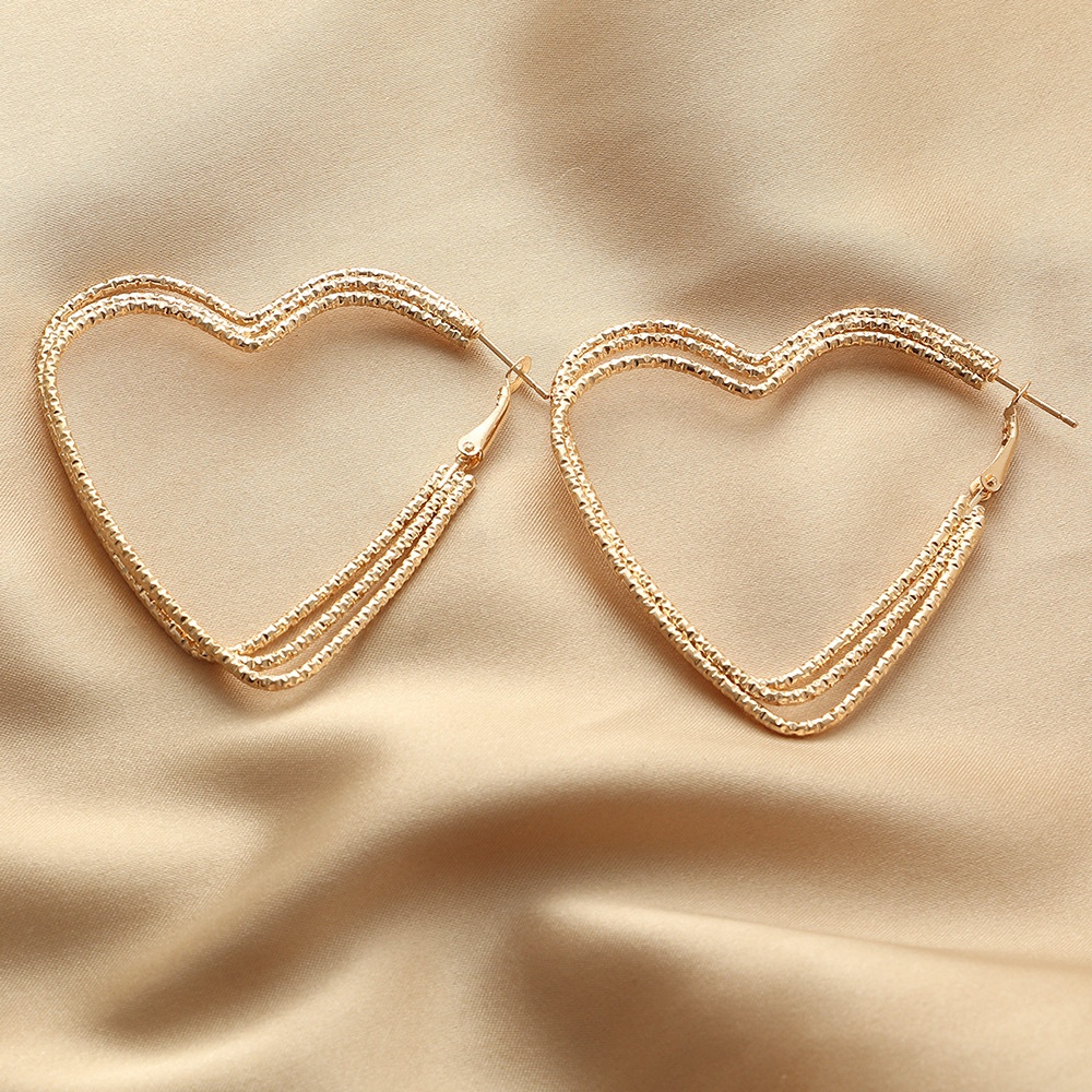 EZ4055 Earrings Exaggerated Geometric Love Earrings Korean Version Simple Temperament Long Peach Heart-shaped Earrings For Women