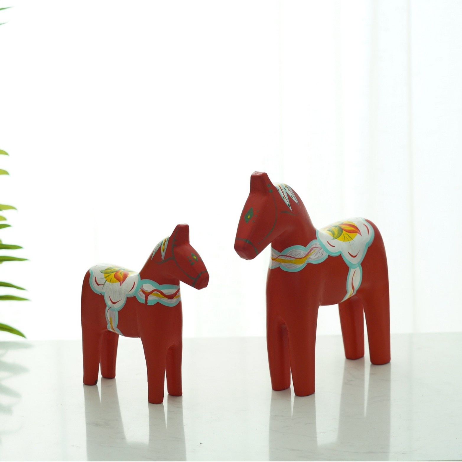 Mediterranean Style Zakka Wood Carving Red Horse Ornaments Painted Grinding Horse To Success Home Gift Wooden Horse Decoration