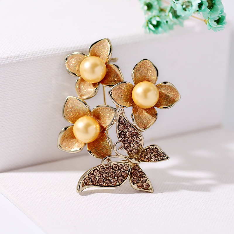 Dilixue Jewelry Korean Full Diamond Butterfly Enamel Four-leaf Flower Brooch Pin Corsage Female X664