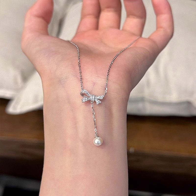 Light Luxury Elegant Bow Necklace Niche Fashion Design Imitation Pearl Tassel Pendant Collarbone Chain