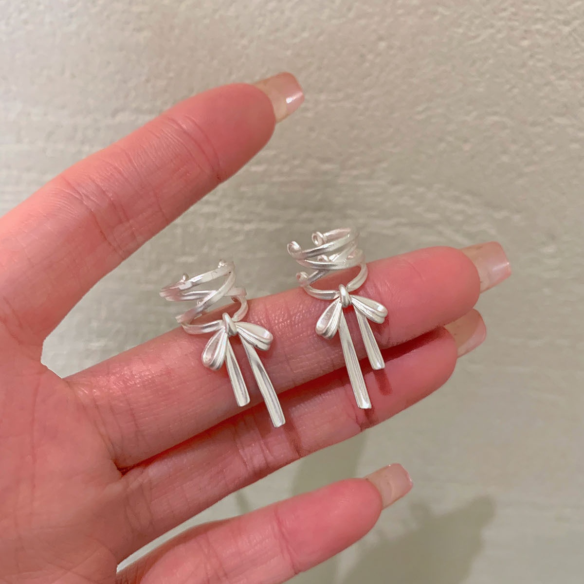 925 Sterling Silver Ballet Style Bow Ribbon Ear Clip Women Entry Luxury Fashion Elegant Y Earrings