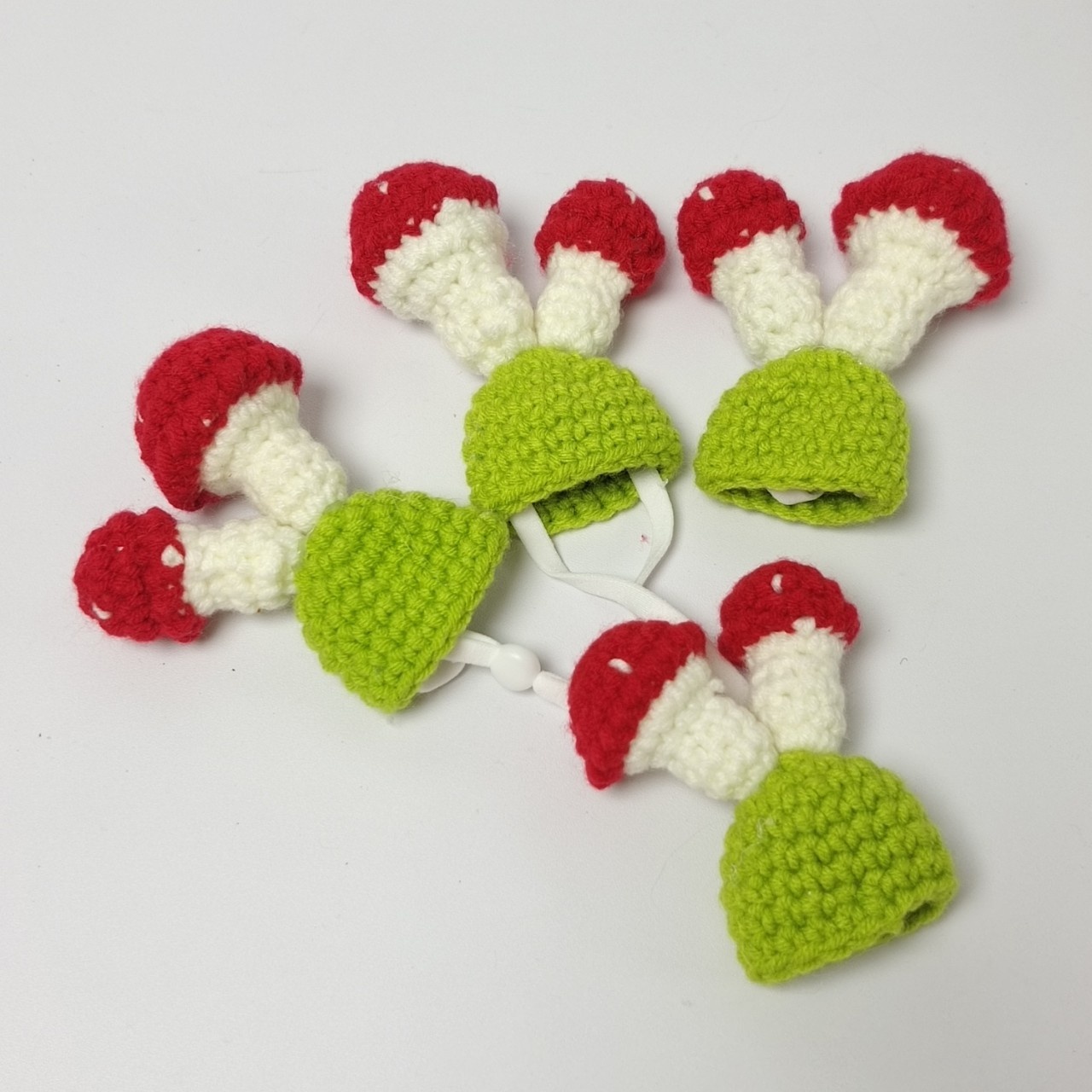 Hamster Parrot Small Pet Hat Toy Hat Hand Crocheted Mushroom Head Crochet Hat Pose