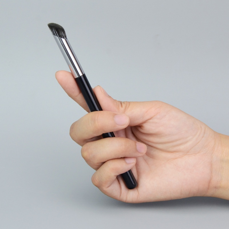 In Stock M08 Divine Finger Concealer Brush, No Brush Mark, Fingertip Cover Acne Marks, Dark Circles, Cangzhou Qingxian Pure White Makeup Brush