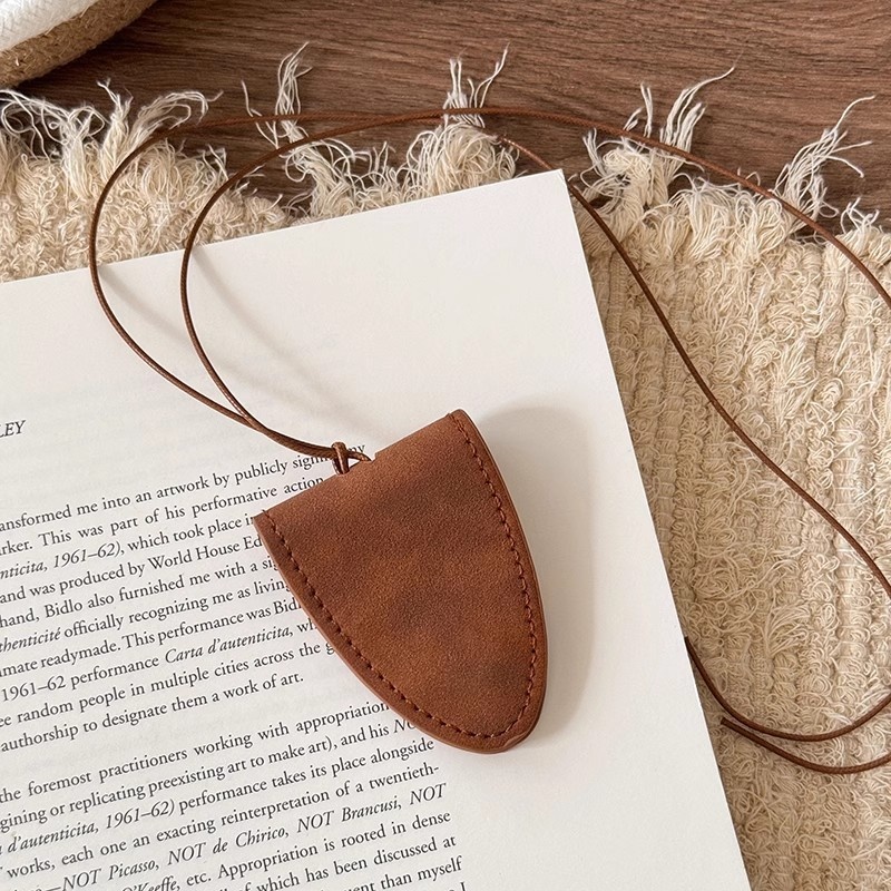 Leopard Print Multifunctional Magnetic Suction Leather Neck Glasses Holder Necklace Women's Travel Portable Storage Sunglasses Holder Lanyard Accessories